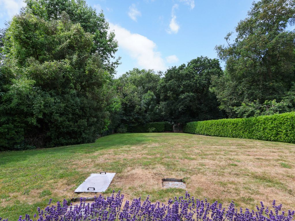 Additional image 19 of 6 bed detached house for saleThe Ridge, Epsom KT18