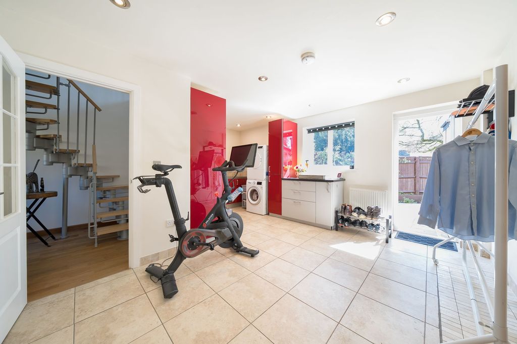 Additional image 9 of 6 bed detached house for saleEllington Way, Epsom KT18