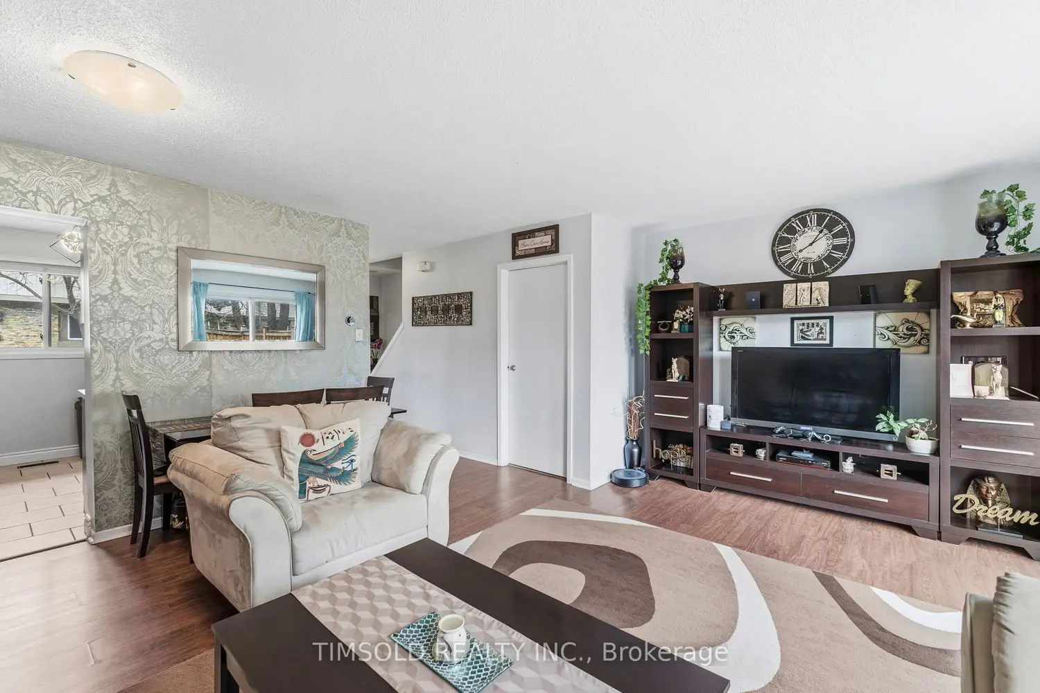 57 Hansen Road 29 photo 5