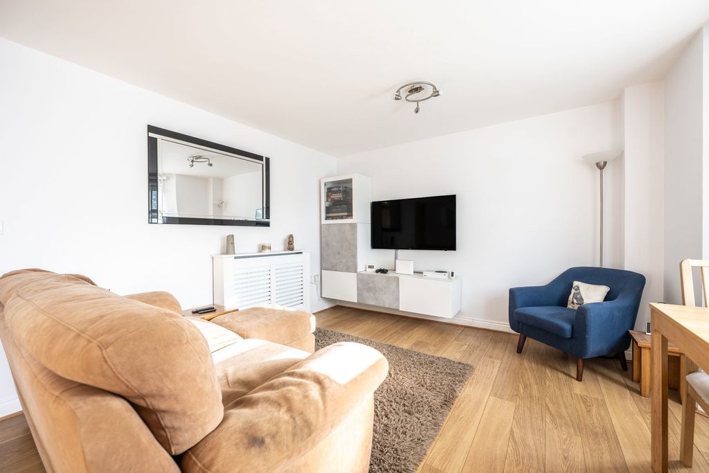 Additional image 11 of 2 bed flat for saleSouthampton Road, Eastleigh SO50