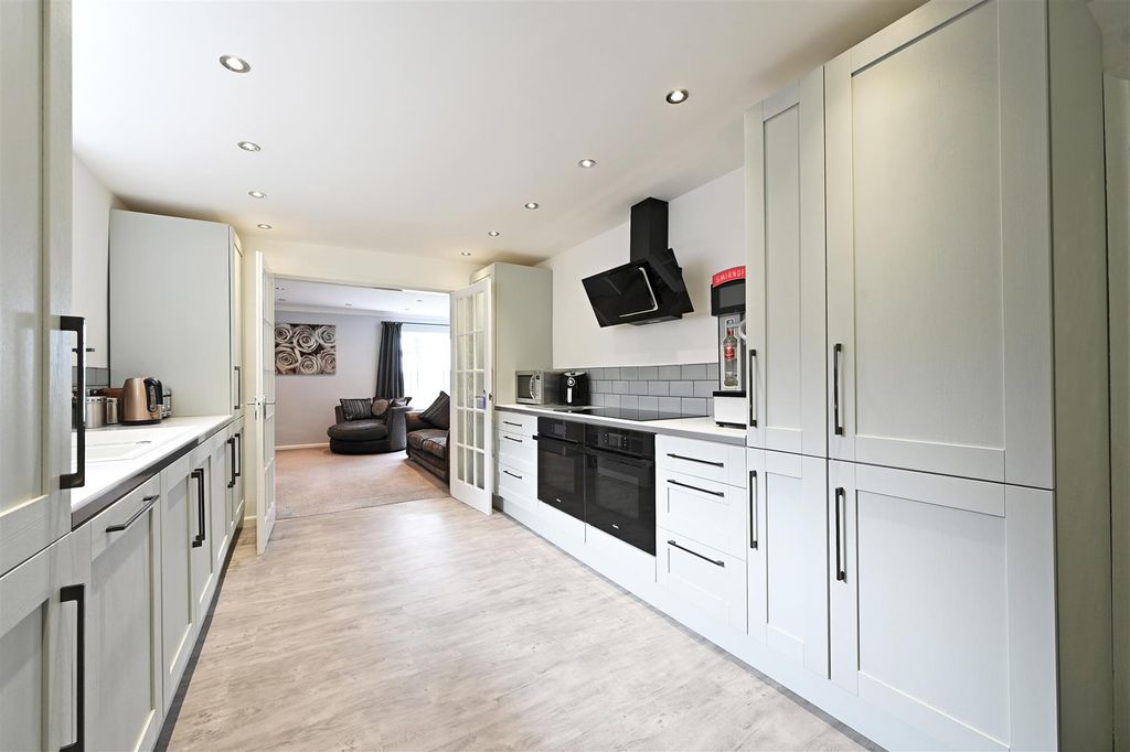 Additional image 2 of 3 bed detached bungalow for saleLangdale Drive, Dronfield S18