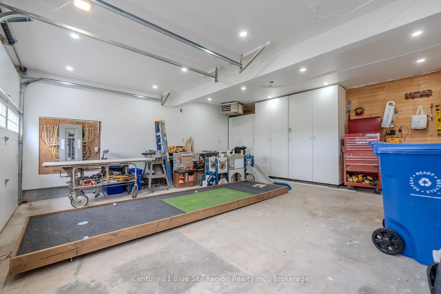 Additional image 11 of 65 Belleview Crescent