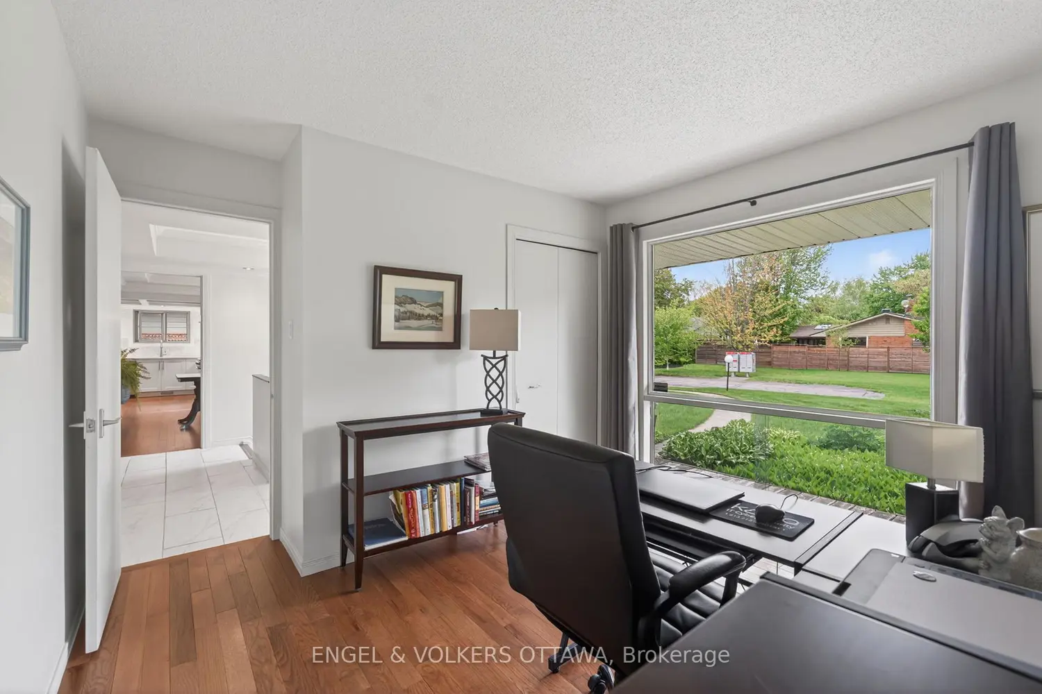 35 Riopelle Court photo 3