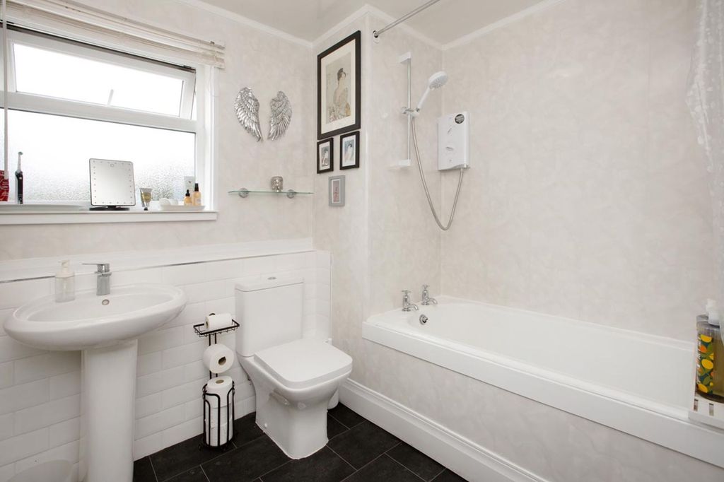 Additional image 10 of 2 bed flat for saleEast Cliff Road, Dawlish EX7