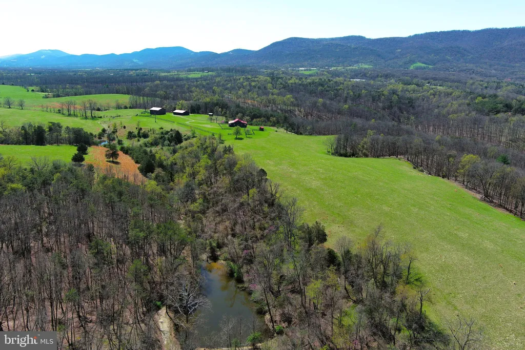 Additional image 135 of 453 Wheaton Drive, Purgitsville, WV 26852