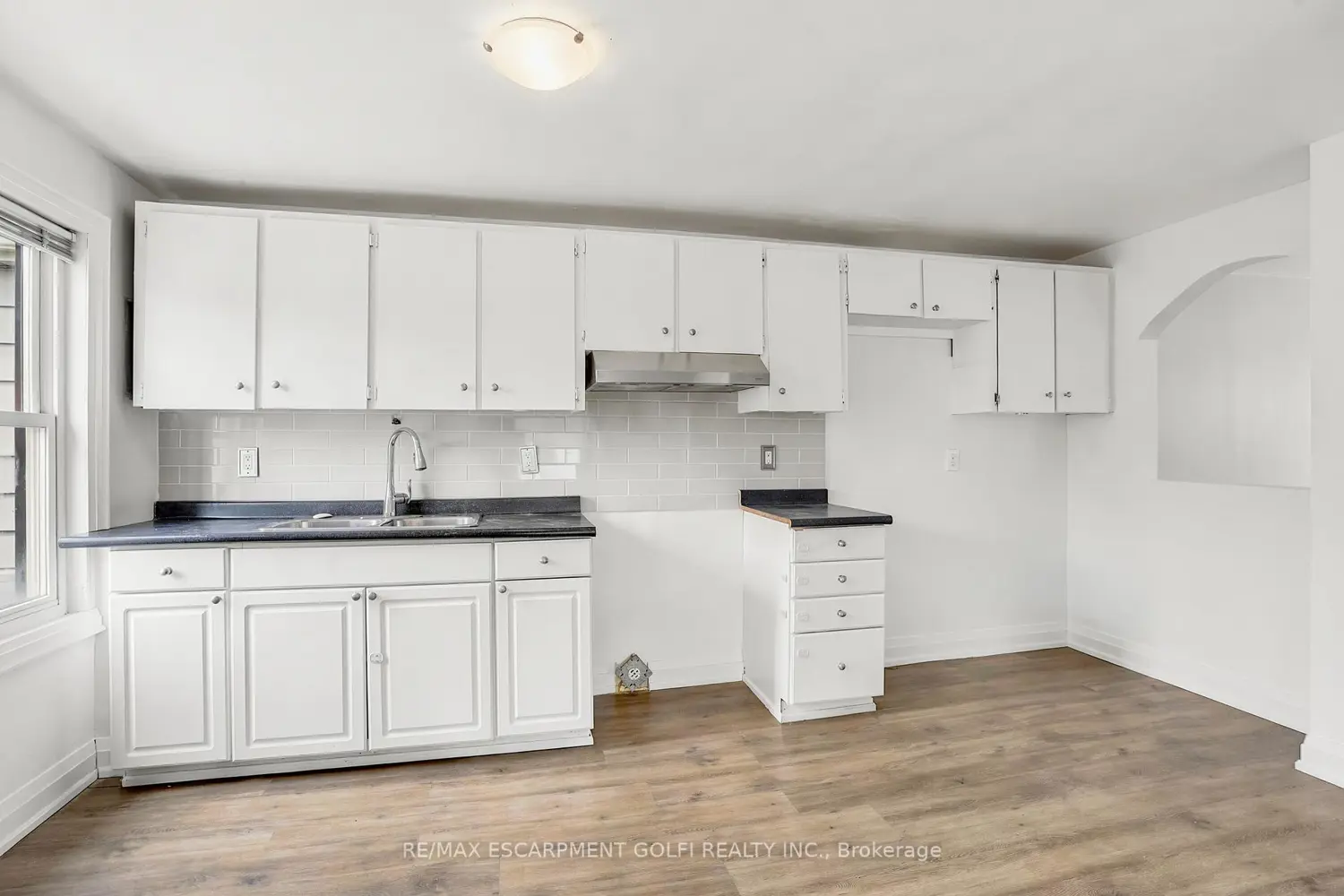 Additional image 10 of 491 Kenilworth Avenue