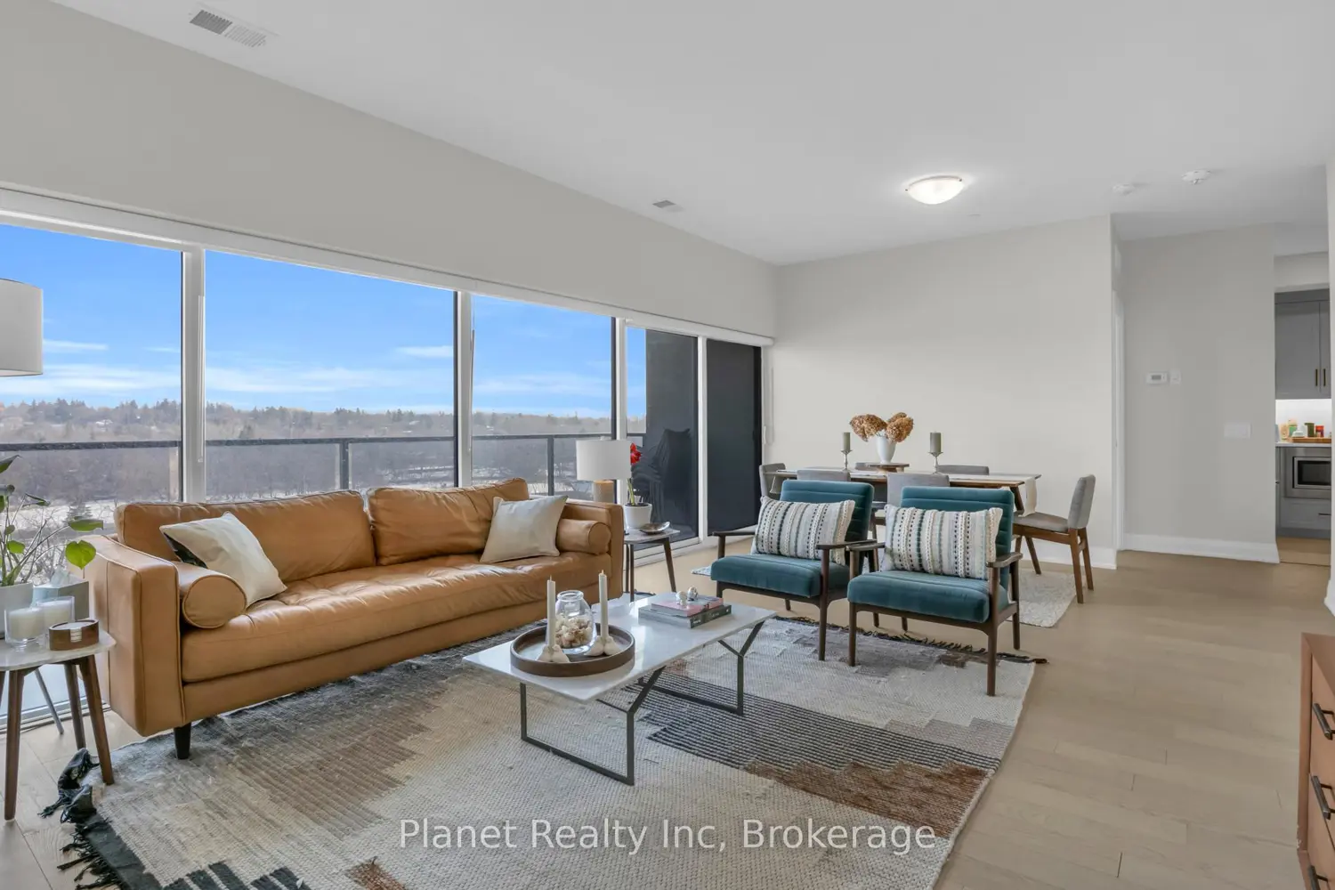 71 Wyndham Street 712 photo 3