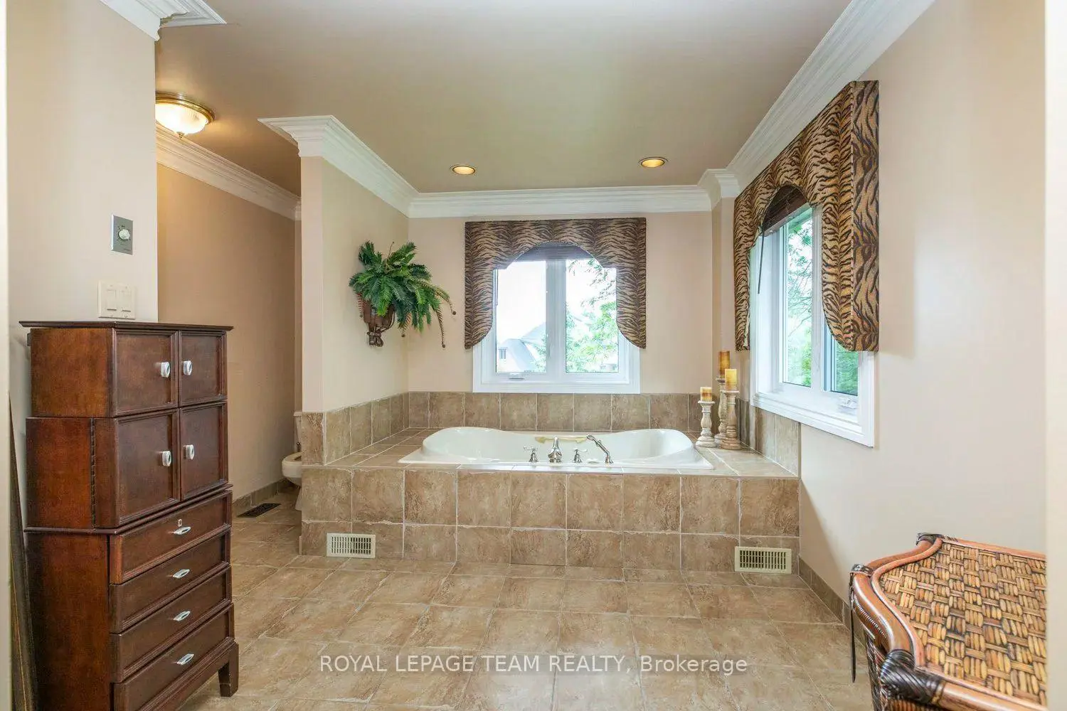 105 Margaret Anne Drive photo 4