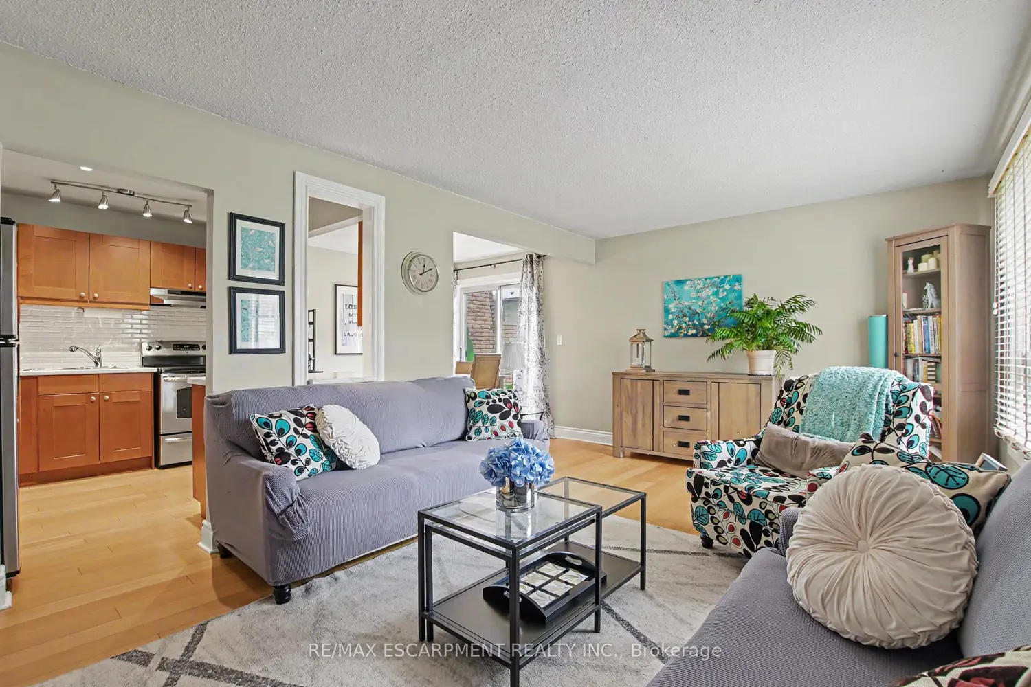 661 Francis Road 4 photo 4