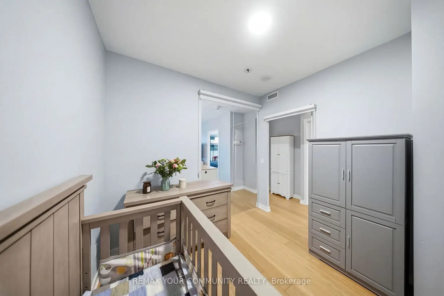 Additional image 16 of 840 St Clair Avenue 312