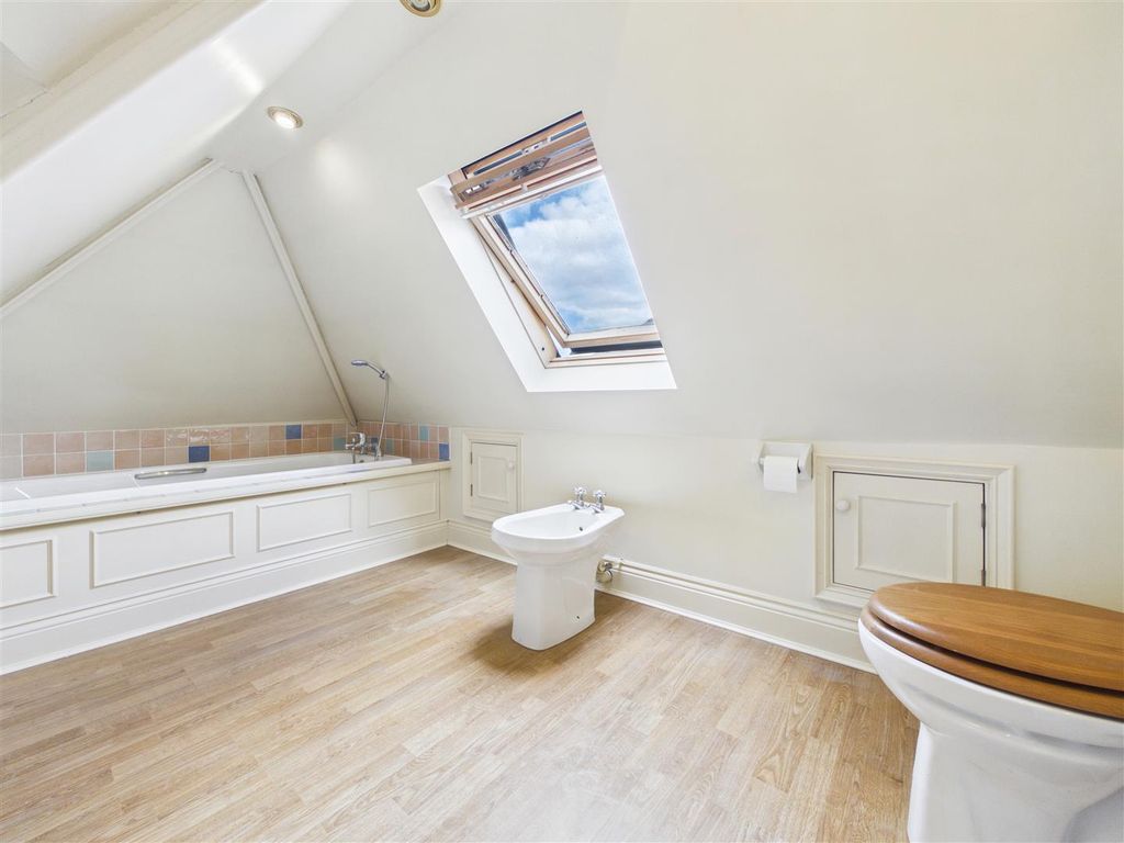Additional image 32 of 5 bed property for saleNetherways, Park Avenue, Dronfield S18