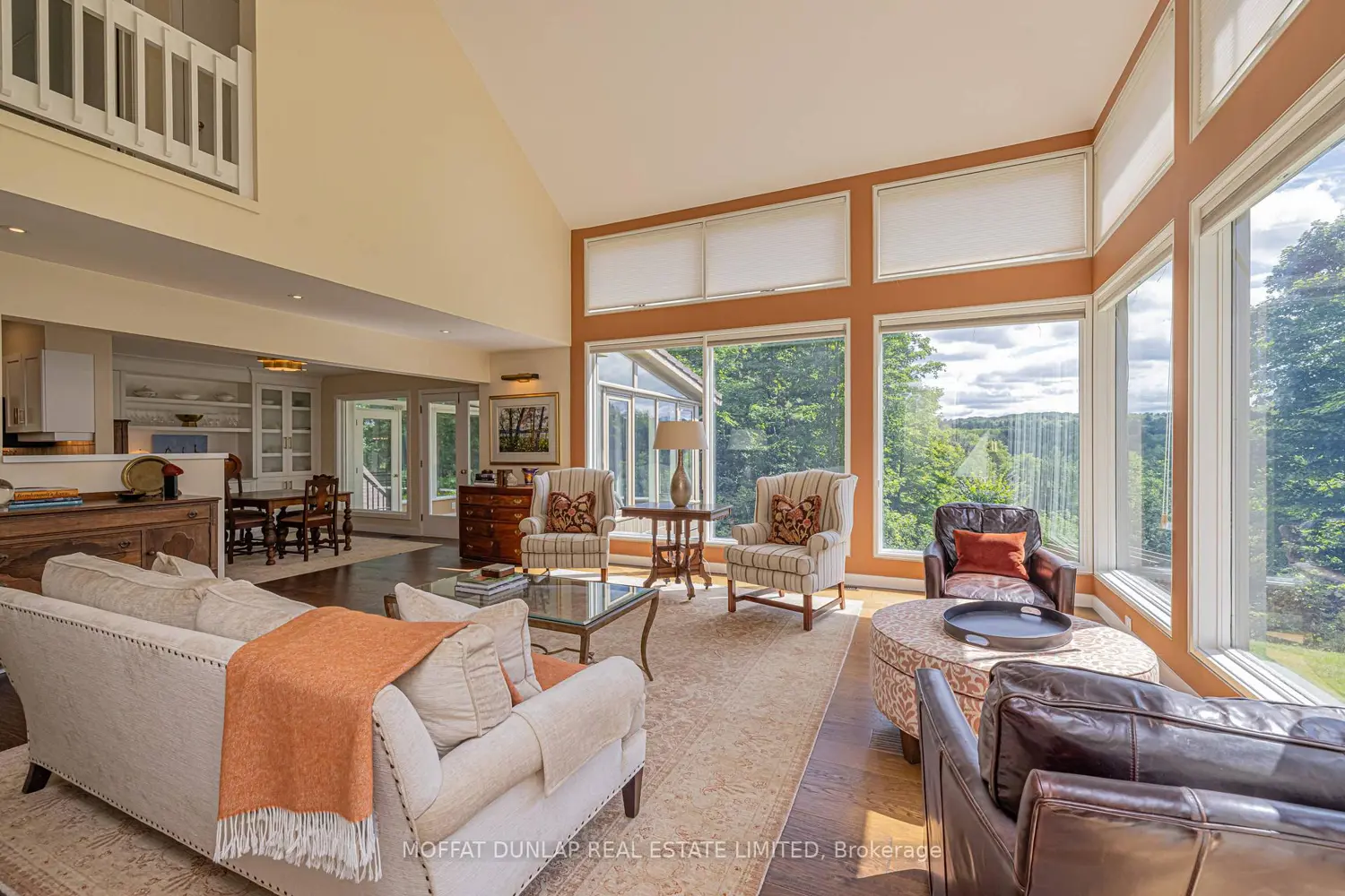 17480 Dufferin Street photo 4