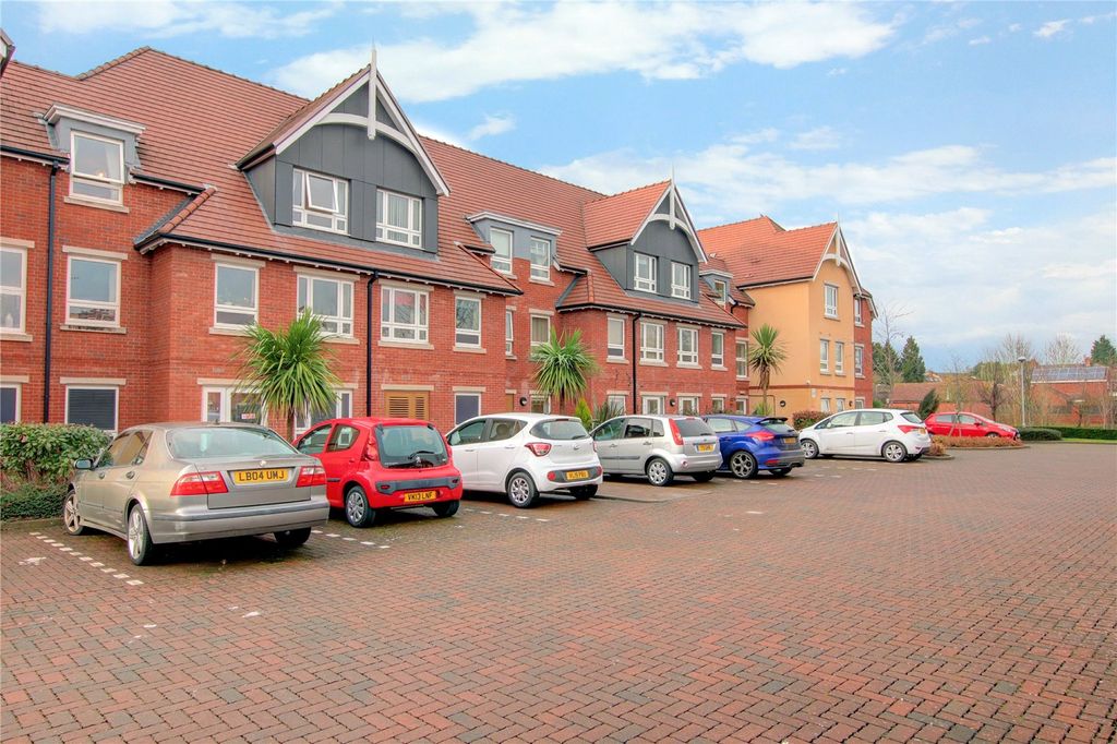 Additional image 20 of 2 bed flat for saleHanbury Road, Droitwich, Worcestershire WR9