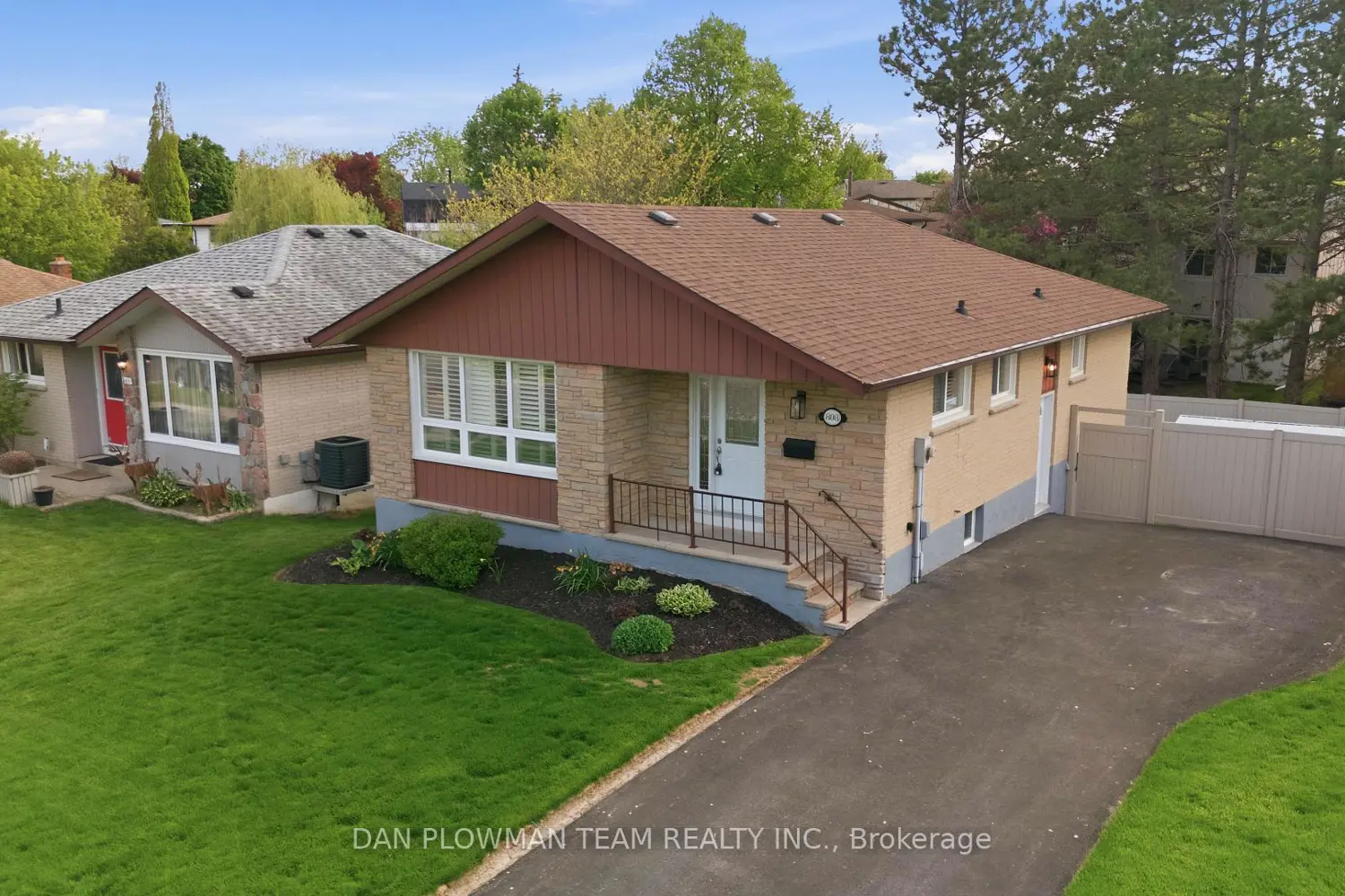 808 Central Park Boulevard photo 2