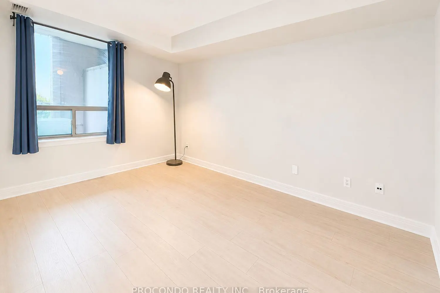 Additional image 13 of 18 Harrison Garden Boulevard 509