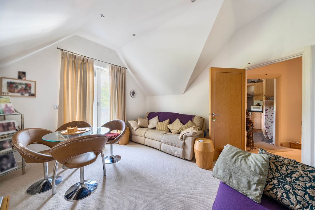 Additional image 4 of 3 bed flat for saleSouth Street, Epsom KT18