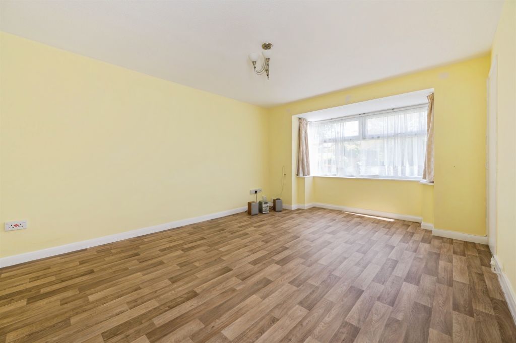Additional image 2 of 3 bed semi-detached house for saleRoyston Avenue, Eastleigh SO50