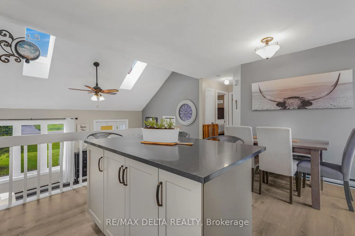 3057 Carriere Street photo 4