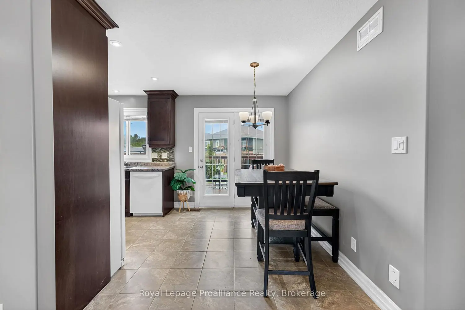 32 Aspen Drive photo 3
