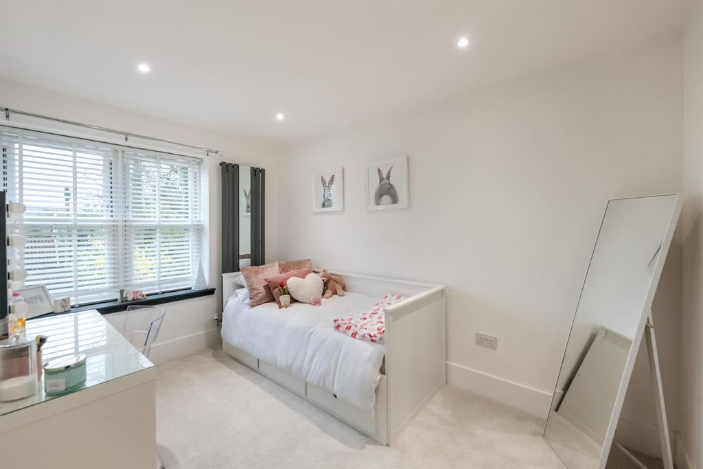 Additional image 25 of 3 bed town house for sale13A West Burnside, Dollar FK14