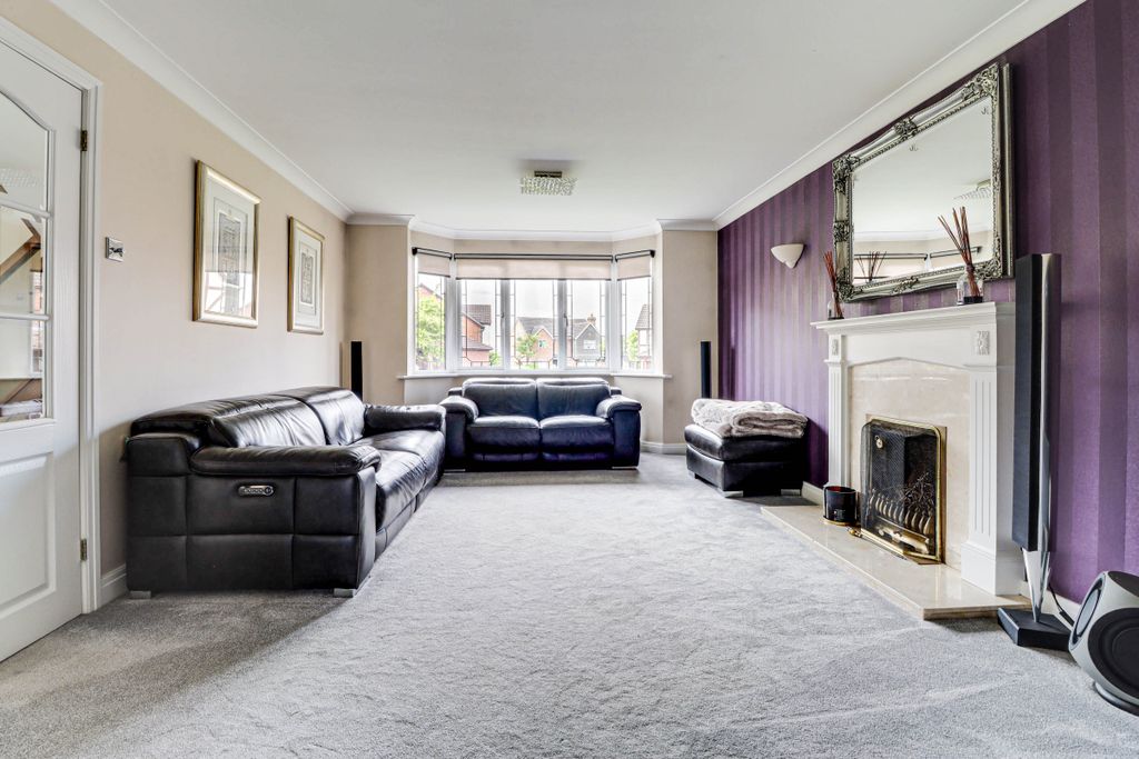 Additional image 2 of 4 bed detached house for saleBadgers Gate, Dunstable LU6