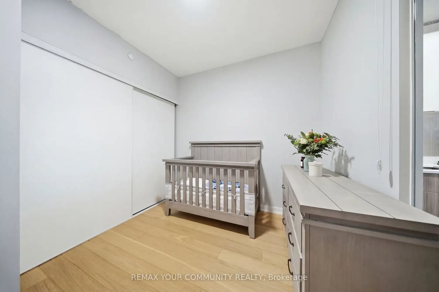 Additional image 15 of 840 St Clair Avenue 312