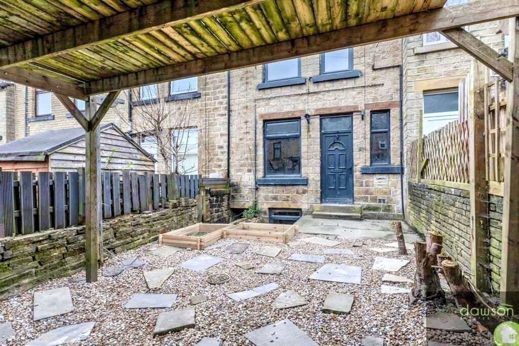 2 bed terraced house for saleBeech Street, Elland HX5