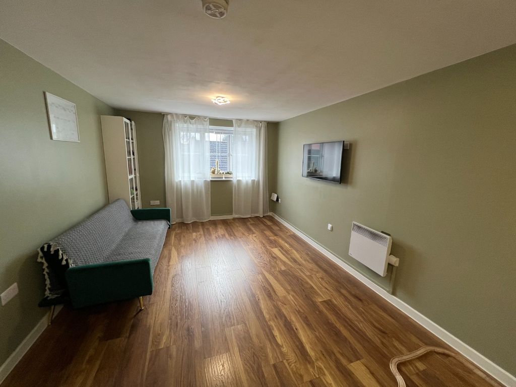 Additional image 3 of 2 bed flat for saleBramley Court, Luton Road, Dunstable LU5