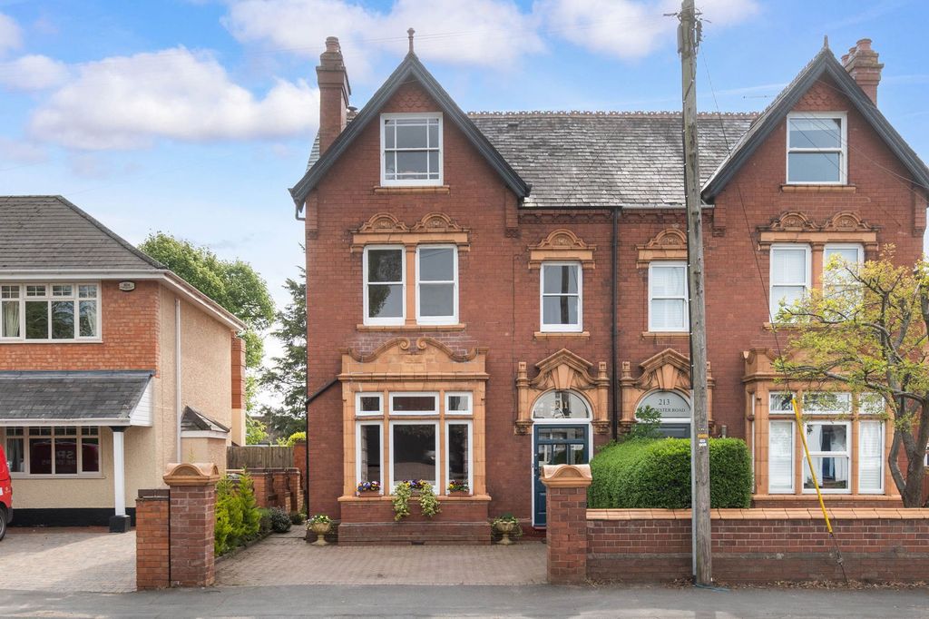 6 bed semi-detached house for sale211 Worcester Road, Droitwich, Worcestershire. WR9