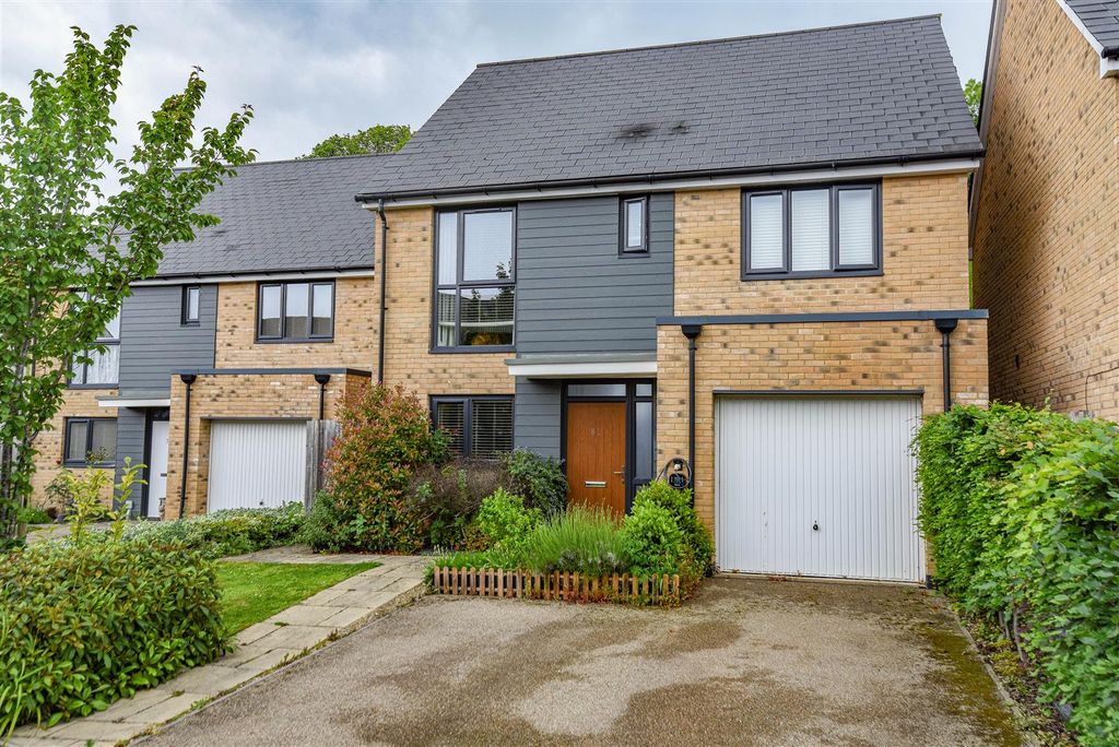 4 bed detached house for saleBudding Way, Dursley GL11