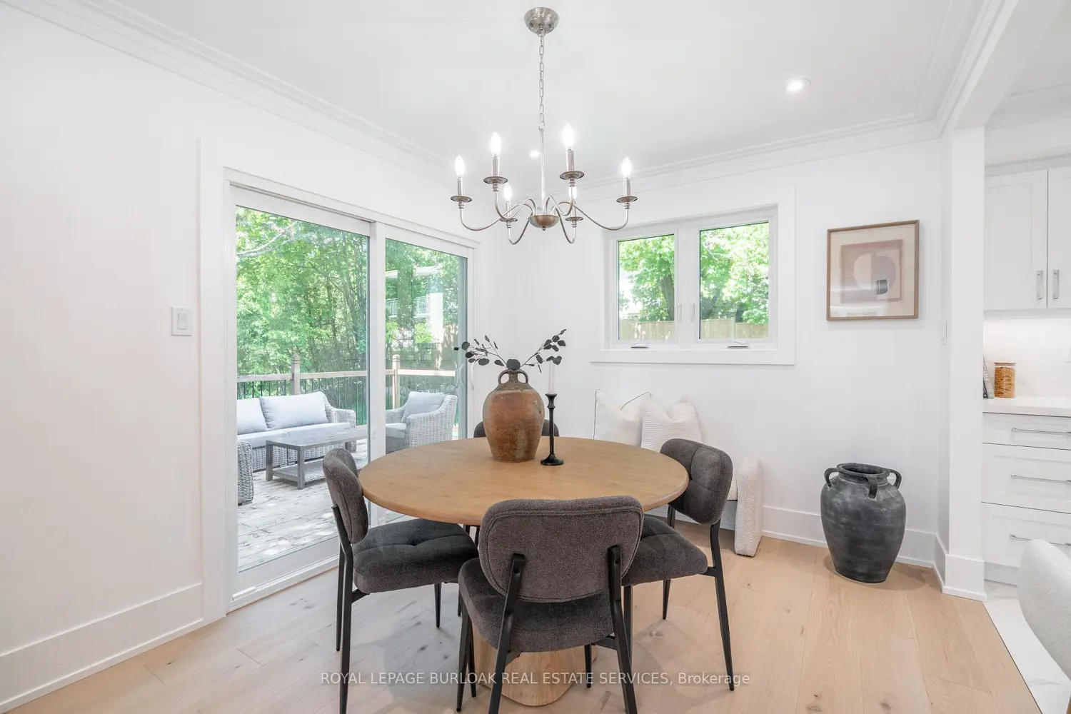 1379 Christina Court photo 3