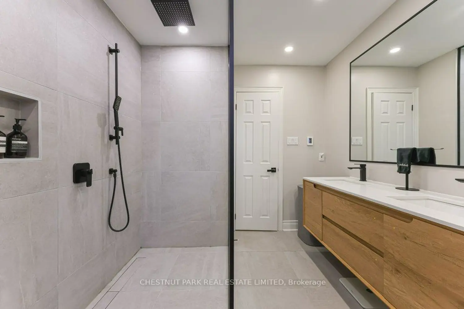 Additional image 12 of 76 Davisville Avenue