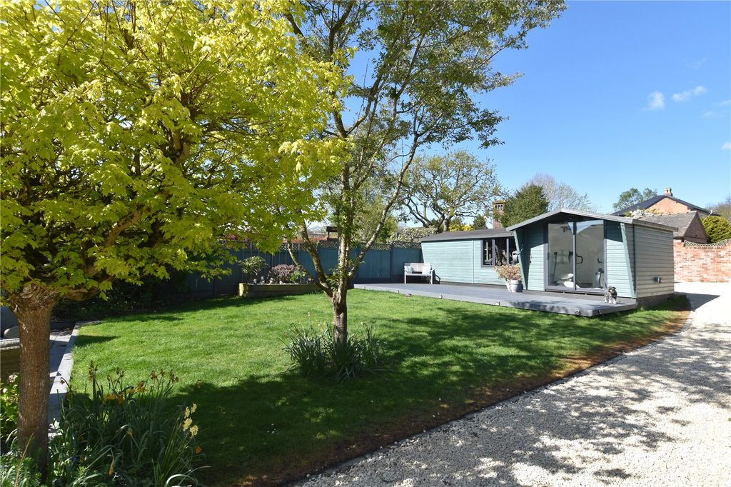 Additional image 13 of 4 bed detached house for saleVictoria Avenue, Droitwich, Worcestershire WR9