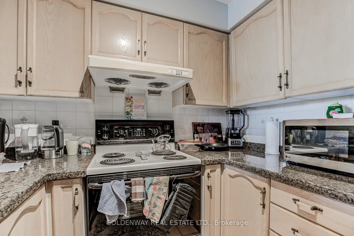 Additional image 12 of 18 Pemberton Avenue 402