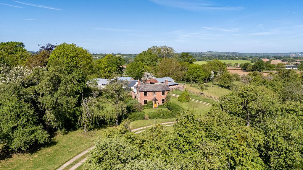 4 bed farmhouse for saleDymock, Gloucestershire GL18