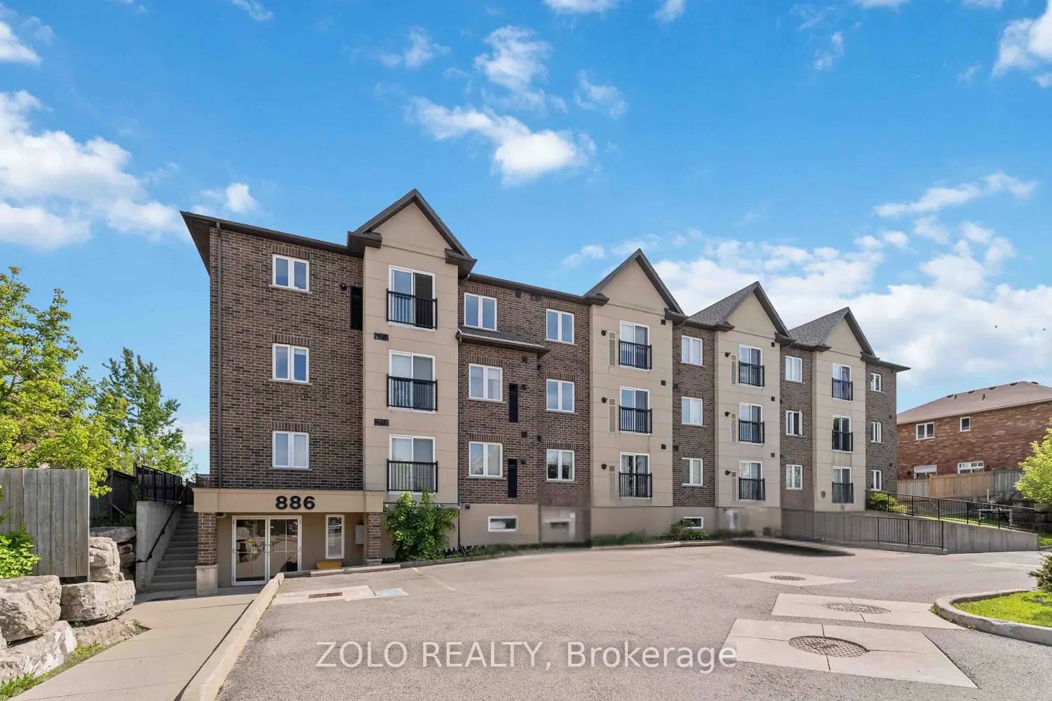 886 Golf Links Road 304
