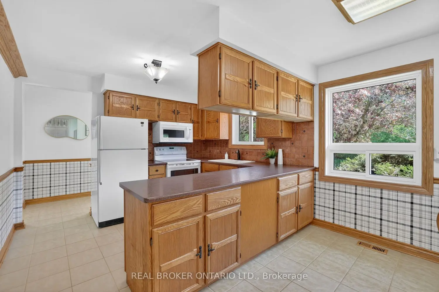 128 Olive Street photo 3