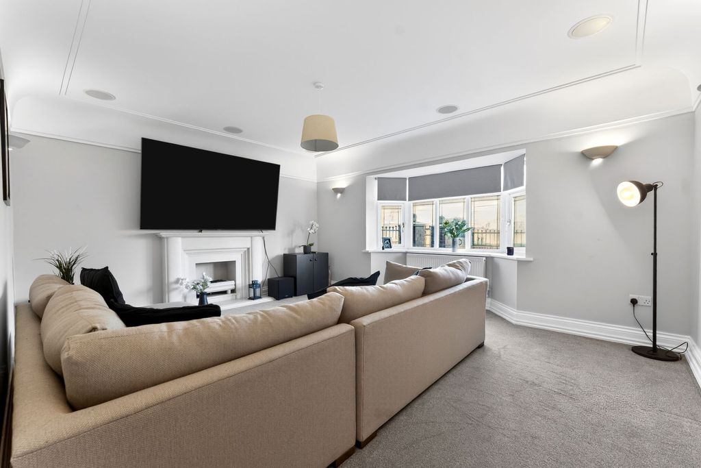 Additional image 5 of 5 bed detached house for salePark Drive, Ellesmere Port CH65