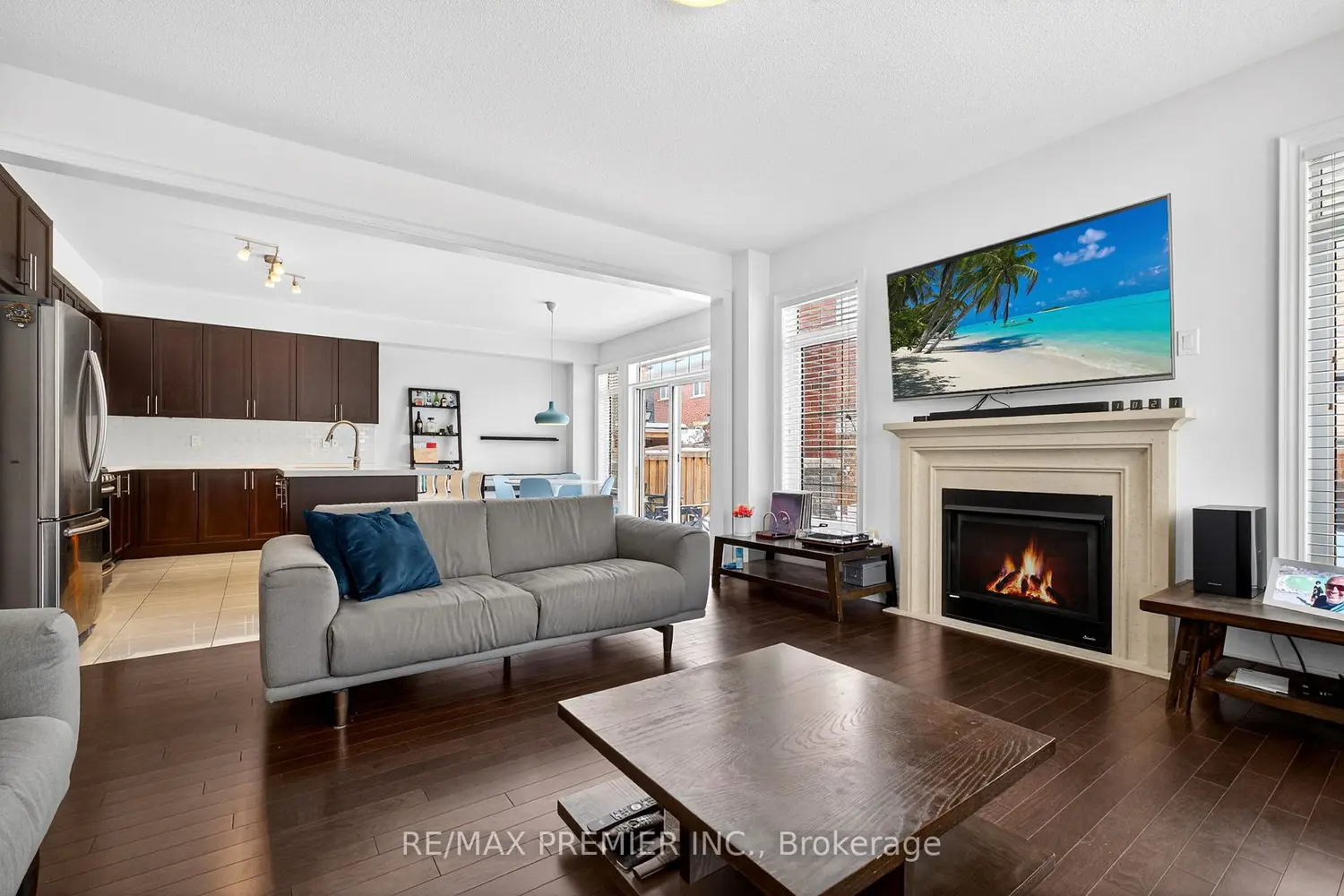 66 Red Tree Drive photo 5