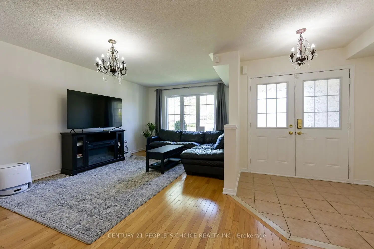 479 Davos Road photo 3