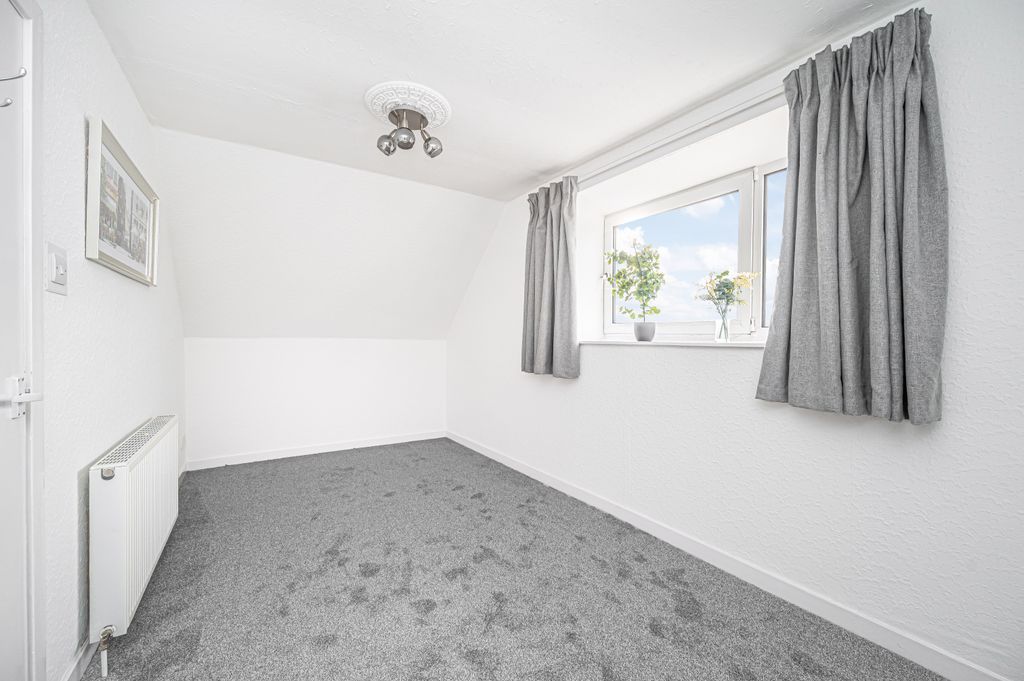 Additional image 15 of 2 bed flat for sale128 High Street, Kinross KY13