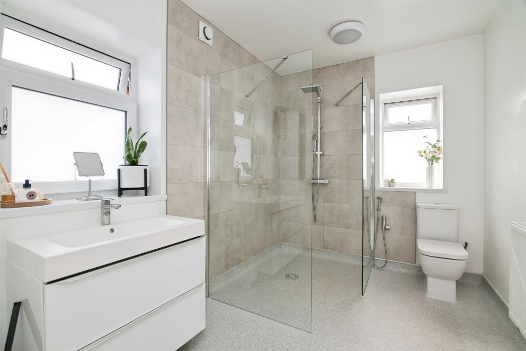 Additional image 11 of 6 bed semi-detached house for saleSledmore Road, Dudley DY2