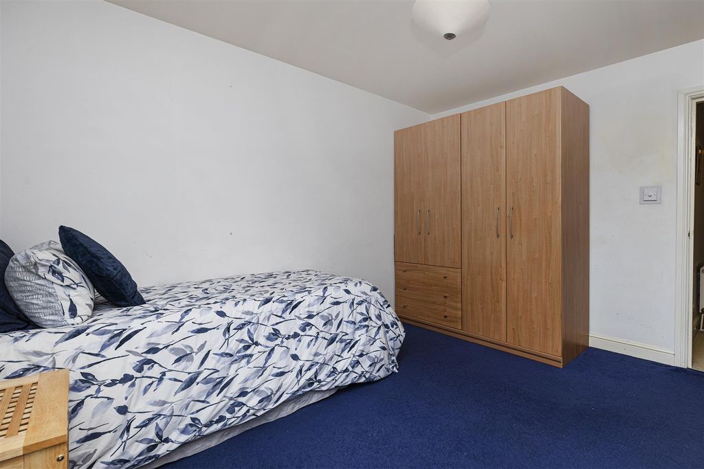 Additional image 19 of 2 bed flat for saleLaund Road, Salendine Nook, Huddersfield HD3