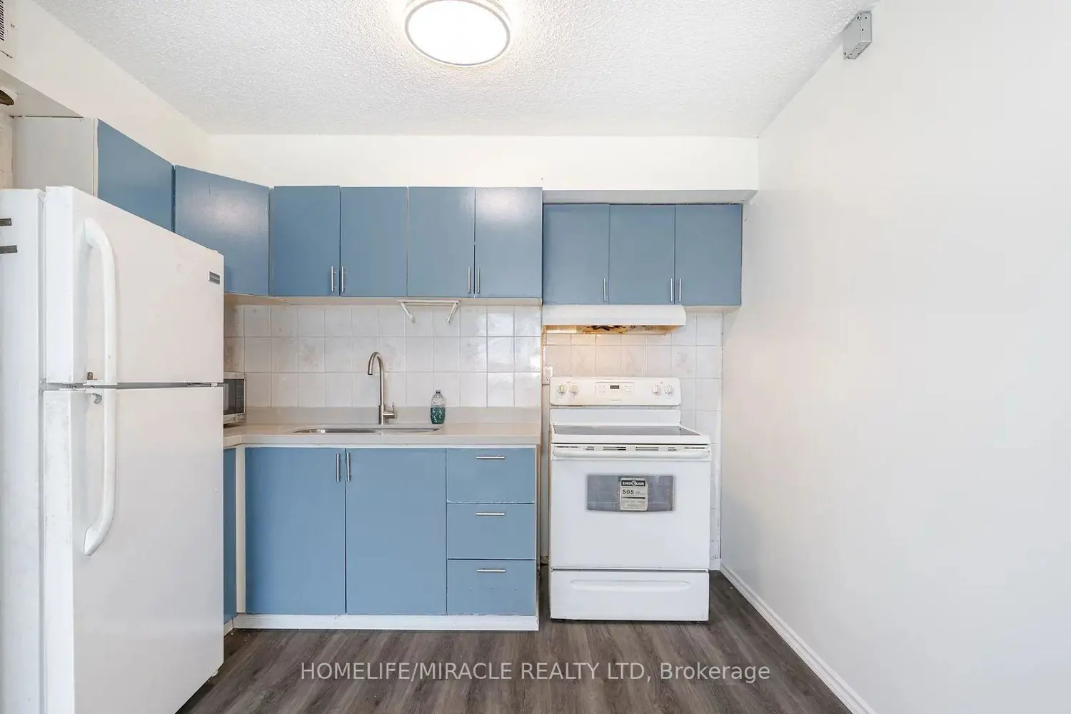 Additional image 8 of 4673 Jane Street 517