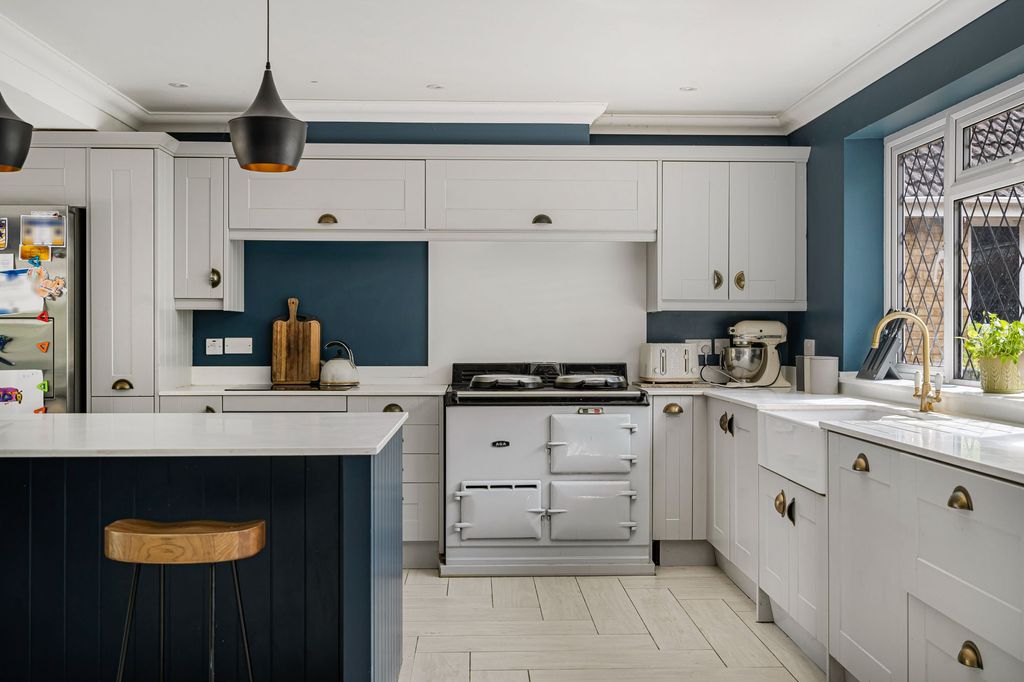 Additional image 5 of 7 bed detached house for saleHeadley Road, Epsom KT18