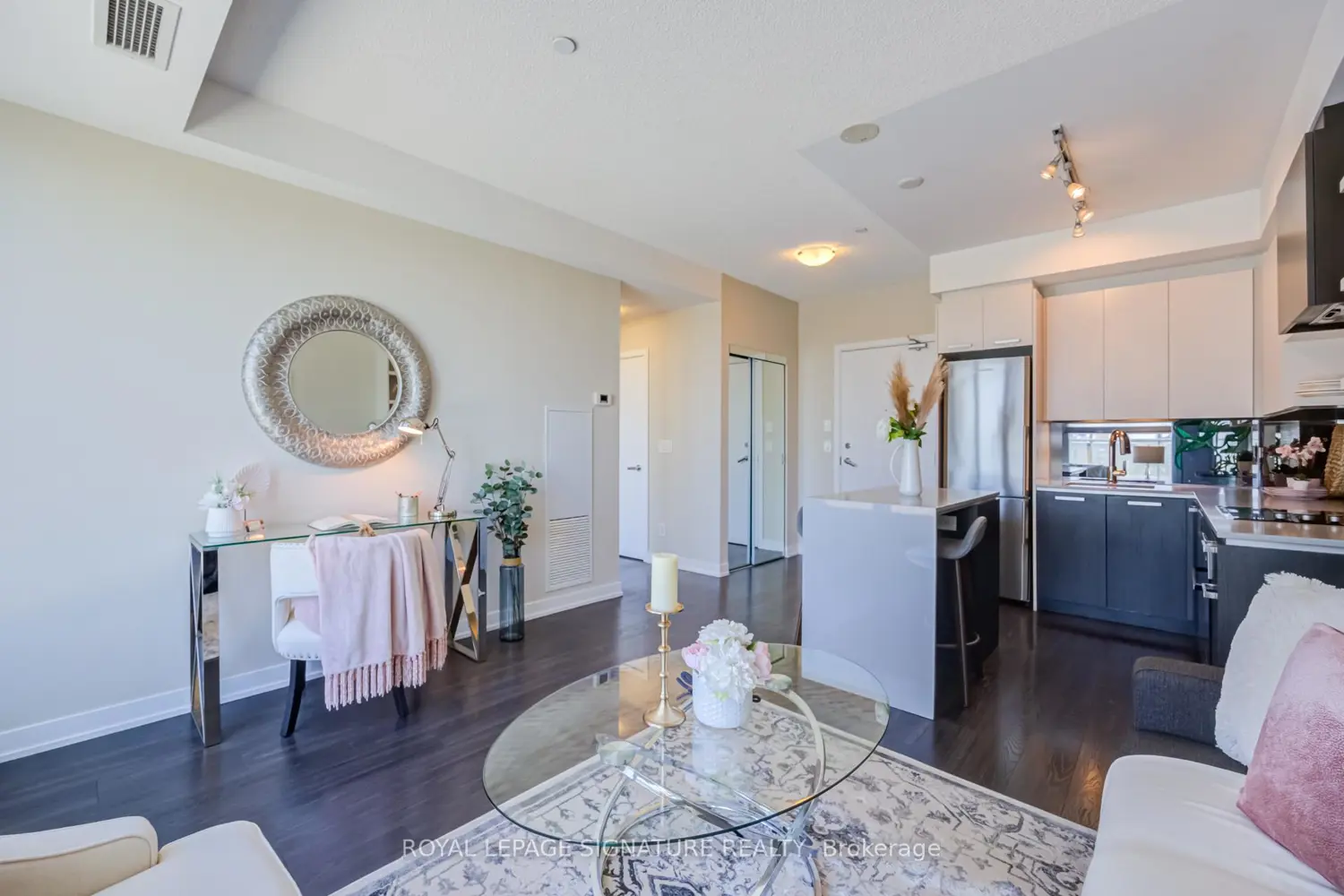 Additional image 7 of 1830 Bloor Street 920