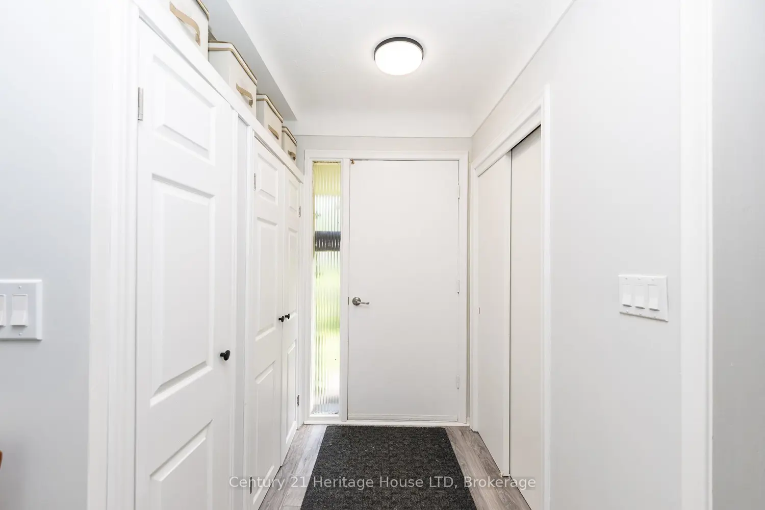 101 Bunting Road photo 2