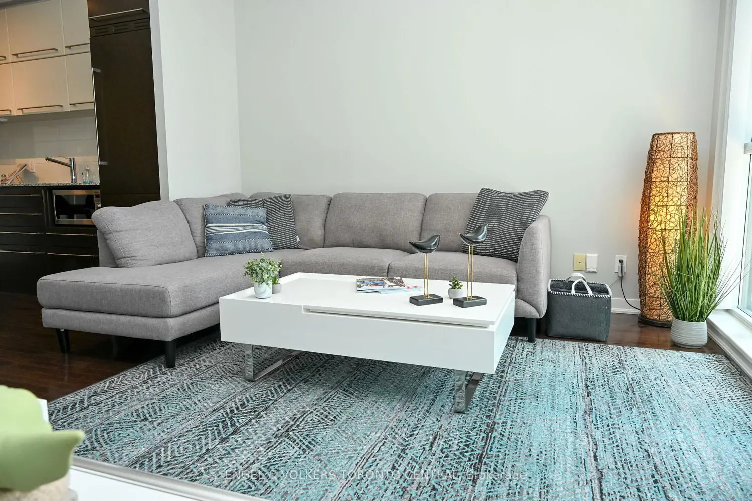Additional image 10 of 770 Bay Street 2504