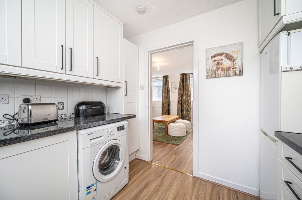 Additional image 4 of 2 bed flat for sale128 High Street, Kinross KY13