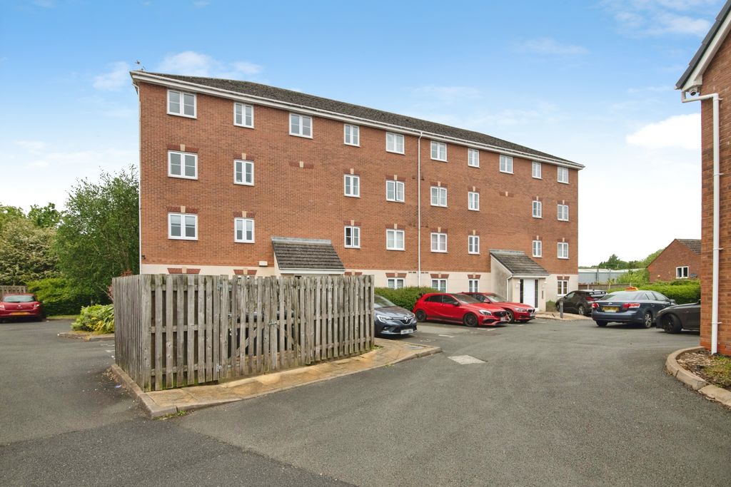 2 bed flat for saleQuayside Walk, Dudley DY2
